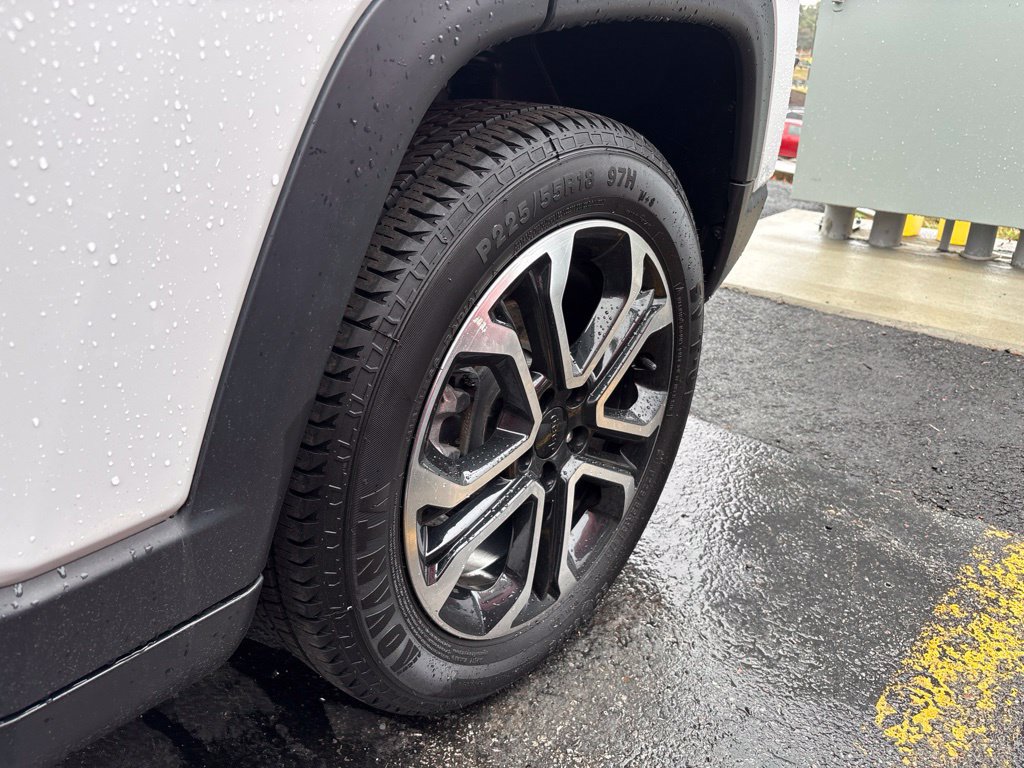 Certified 2022 Jeep Compass Limited w/ Sun and Sound Group AWD/4WD image 6