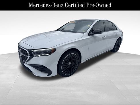 Used 2024 Mercedes-Benz E 350 4MATIC Sedan image 3
