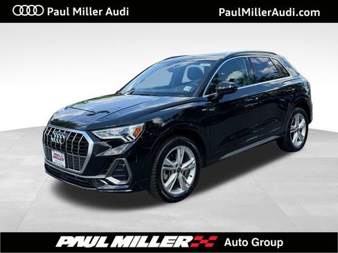 Used 2023 Audi Q3 2.0T Premium Plus w/ Premium Plus Package AWD/4WD image 1