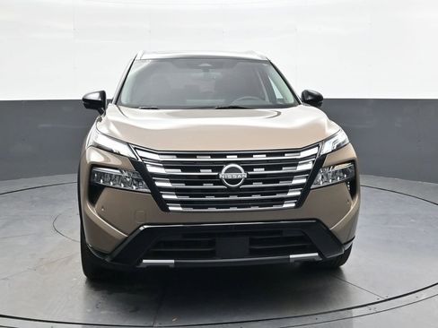 Used 2024 Nissan Rogue Platinum image 10