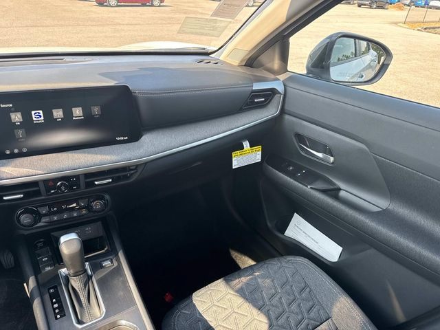 New 2027 Nissan Kicks SV w/ Cold Weather Package FWD image 17