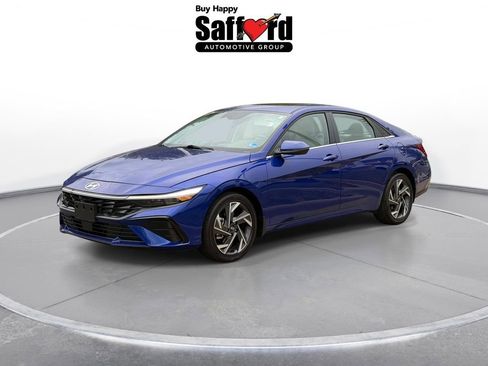 Used 2025 Hyundai Elantra Limited FWD image 1