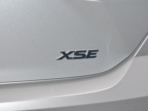 Used 2025 Toyota Camry XSE FWD image 32