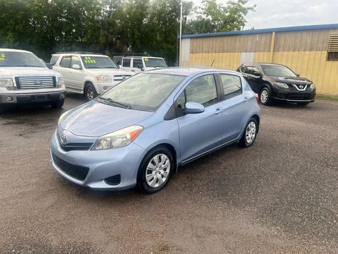 Used 2013 Toyota Yaris LE FWD image 2