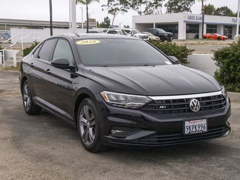 Used 2020 Volkswagen Jetta R-Line FWD image 3