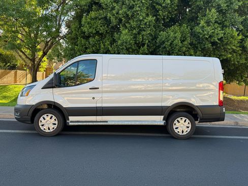 Used 2025 Ford Transit 250 Low Roof w/ Exterior Upgrade Package RWD image 49