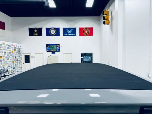 Used 2019 Jeep Wrangler Unlimited Sahara image 16