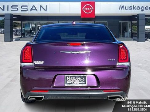 Used 2021 Chrysler 300 Touring w/ Sport Appearance Package image 6