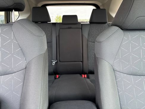 Used 2025 Toyota RAV4 XLE FWD image 25
