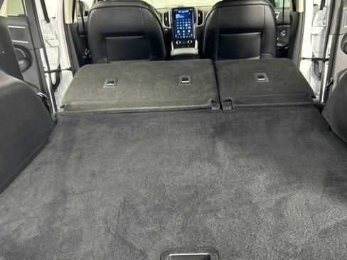 Used 2024 Ford Edge SEL image 21