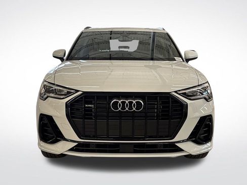 Certified 2025 Audi Q3 2.0T Premium w/ Black Optic Sport Package image 8