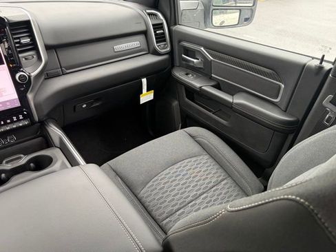 New 2026 RAM 2500 Big Horn AWD/4WD image 34