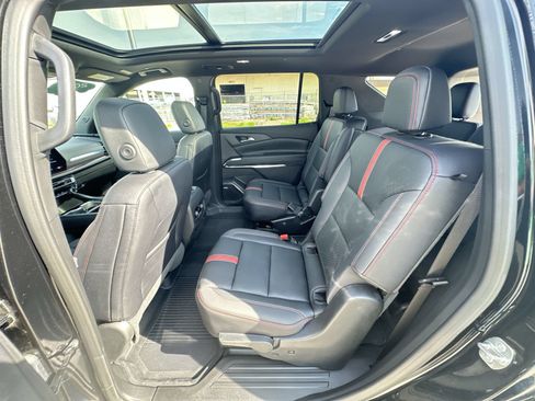 Certified 2026 Chevrolet Traverse RS w/ LPO, Floor Liner Package AWD/4WD image 25