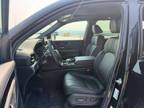 Certified 2025 Honda Pilot TrailSport image 14