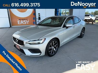 Used 2020 Volvo S60 T6 Momentum