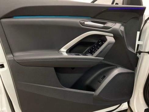 Used 2025 Audi Q5 Premium w/ Convenience Package image 32