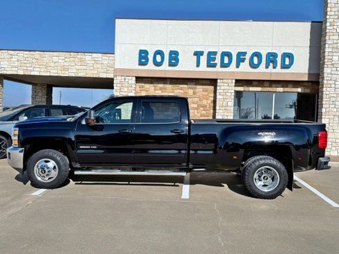 Used 2017 Chevrolet Silverado 3500 LT w/ LT Convenience Package image 2