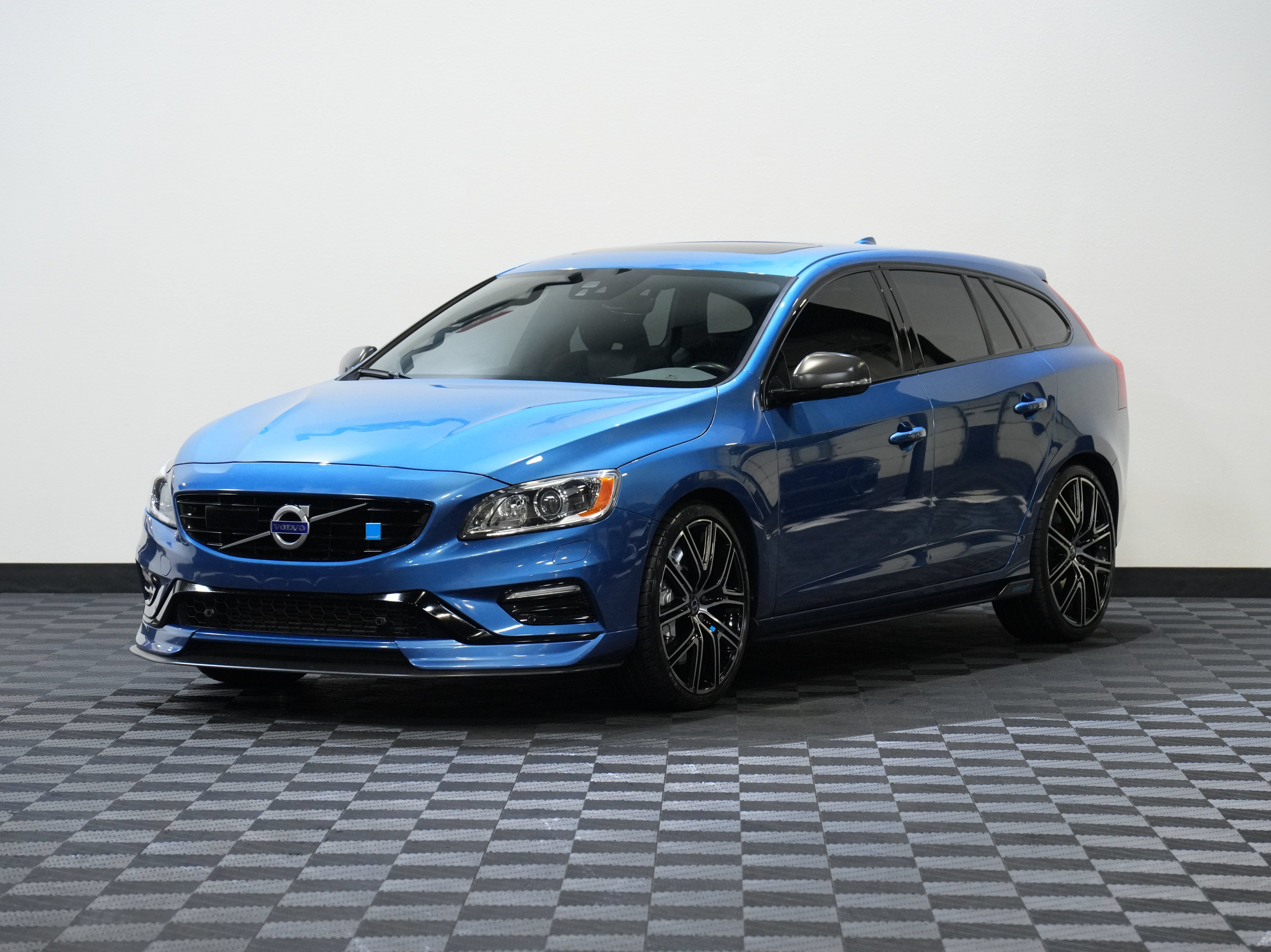 Used 2018 Volvo V60 T6 Polestar AWD/4WD image 3