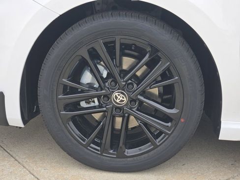 New 2026 Toyota Camry SE FWD image 10
