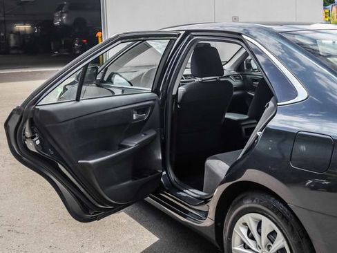 Used 2015 Toyota Camry LE FWD image 20