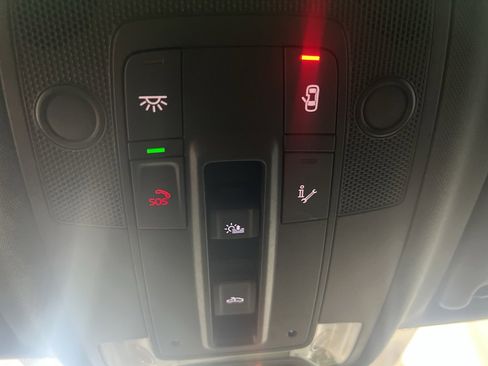 Used 2023 Audi Q3 2.0T Premium w/ Black Optic Sport Package image 35