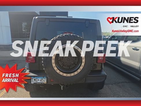 Used 2020 Jeep Wrangler Unlimited Sahara AWD/4WD image 6