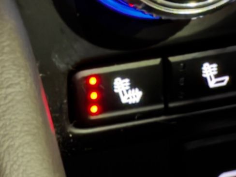 Used 2023 GMC Yukon SLT image 31