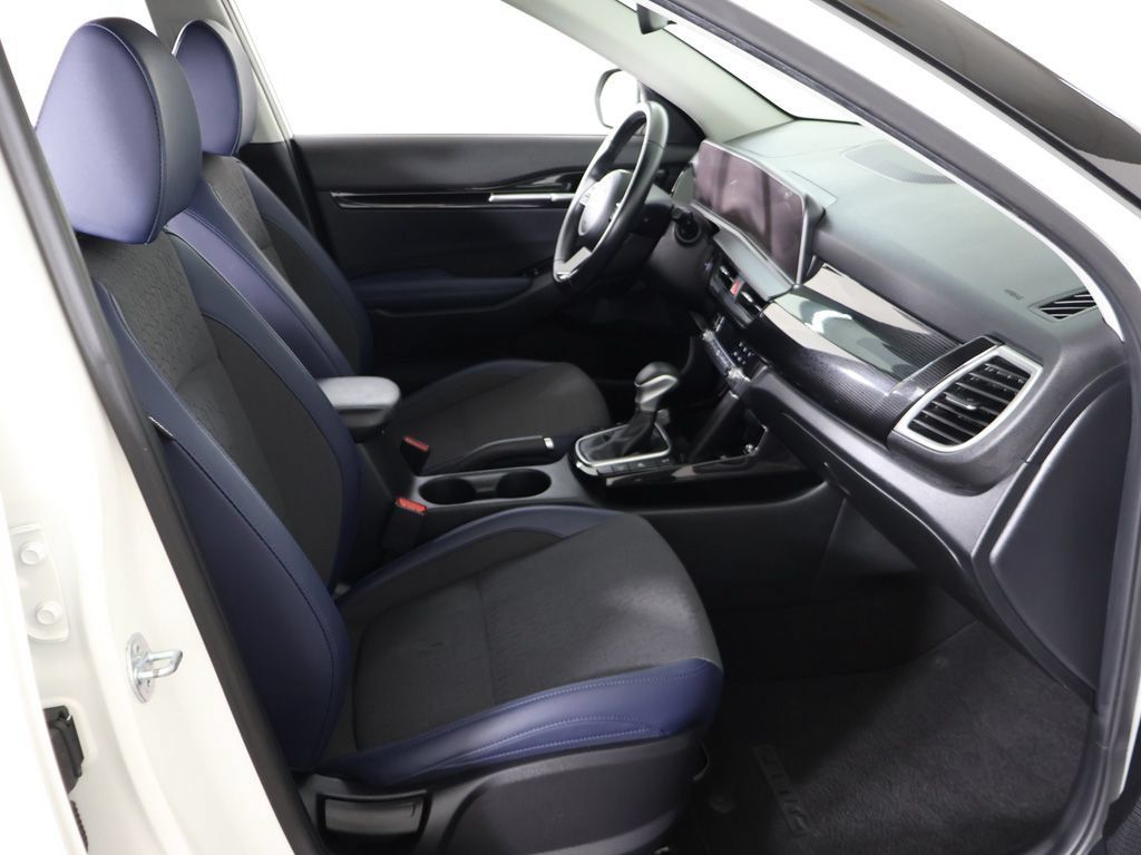 Used 2024 Kia Seltos S AWD/4WD image 82