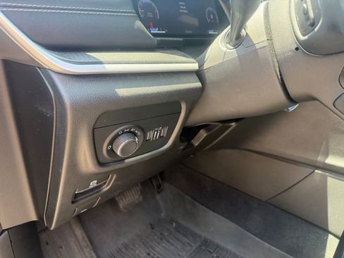 Used 2023 Jeep Grand Cherokee L Altitude AWD/4WD image 21