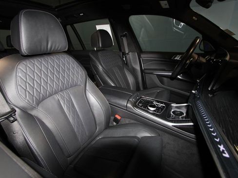 Used 2023 BMW X7 xDrive40i w/ Executive Package image 28