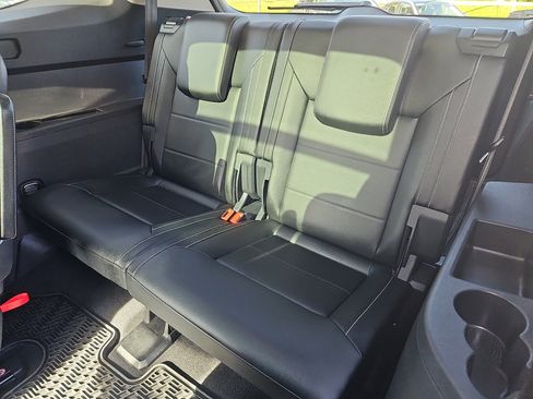 Certified 2022 Volkswagen Atlas SE image 29