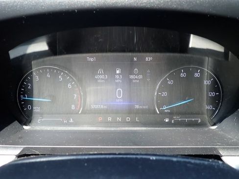 Used 2022 Ford Explorer XLT AWD/4WD image 15