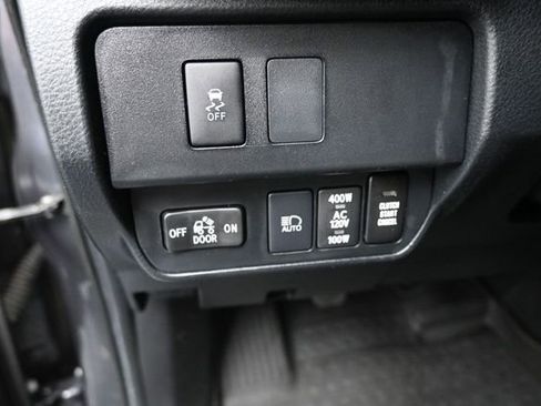 Used 2021 Toyota Tacoma TRD Off-Road AWD/4WD image 11
