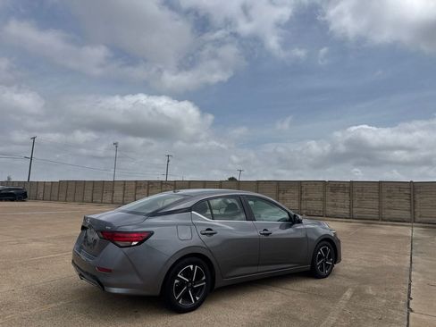 Certified 2024 Nissan Sentra SV FWD image 22