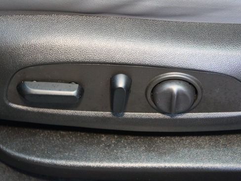 Used 2021 Buick Enclave Essence w/ Sun And Navigation Package image 19