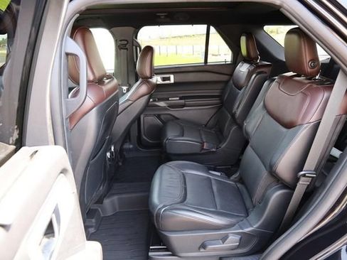 Used 2020 Ford Explorer Platinum AWD/4WD image 11