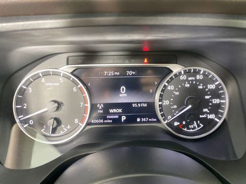 Used 2021 Nissan Rogue SL image 19