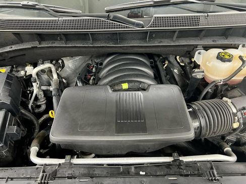 Used 2023 Chevrolet Silverado 1500 High Country w/ Technology Package AWD/4WD image 26