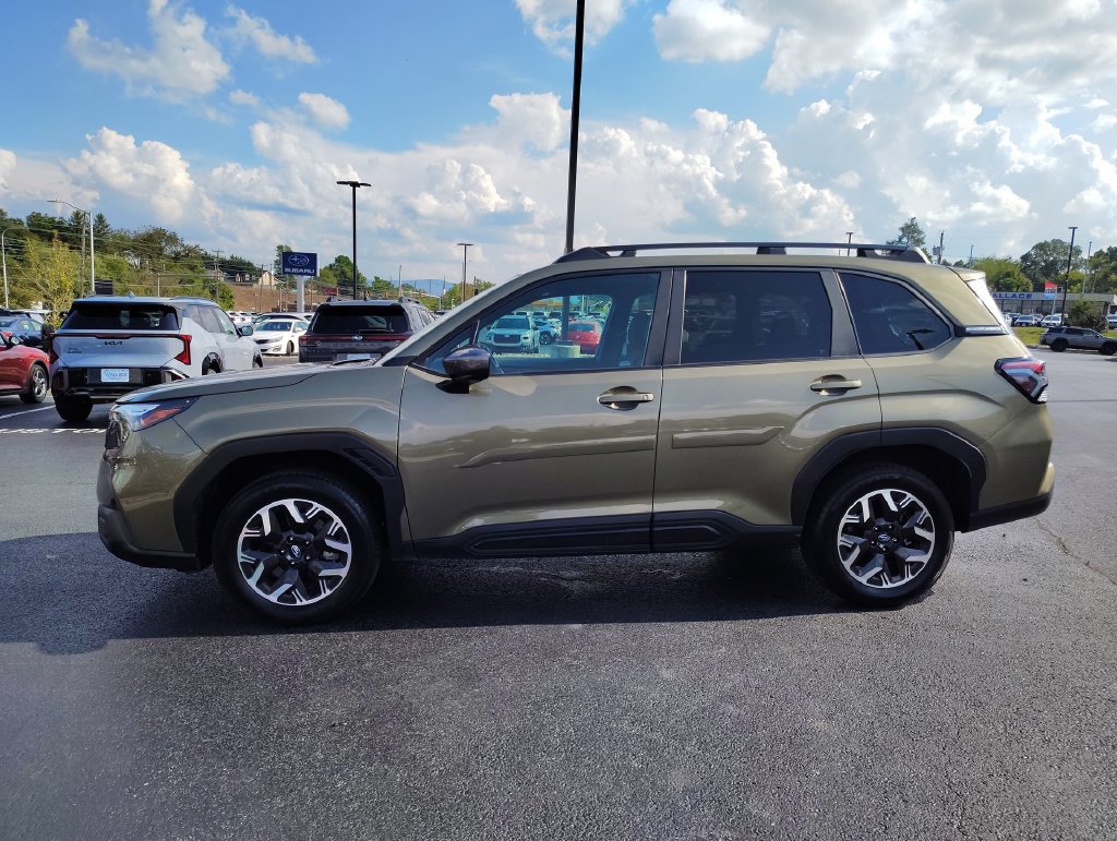 Certified 2026 Subaru Forester Premium w/ Base/Premium Plus Package AWD/4WD image 3