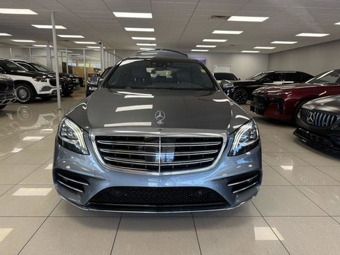 Used 2018 Mercedes-Benz S 560 4MATIC Sedan w/ AMG Line Exterior image 4