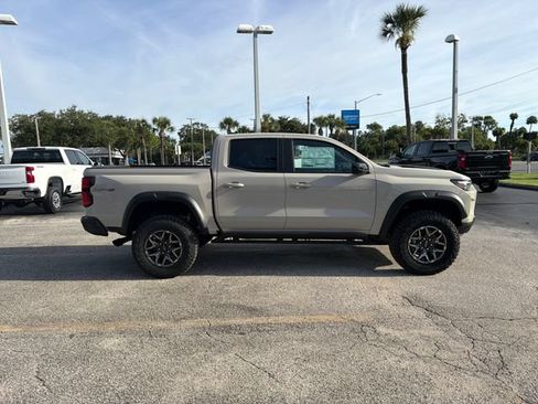 New 2026 Chevrolet Colorado ZR2 w/ Technology Package AWD/4WD image 13
