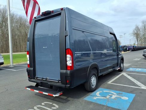 Used 2024 RAM ProMaster 3500 FWD image 4