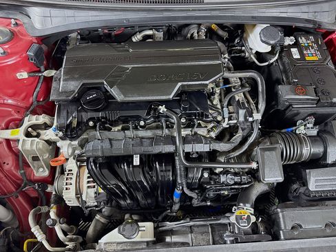 Used 2024 Hyundai Elantra SE image 38