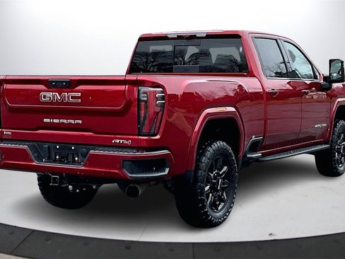 Used 2025 GMC Sierra 3500 AT4 w/ AT4 Premium Plus Package image 9