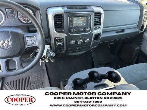 Used 2020 RAM 1500 Classic SLT image 24