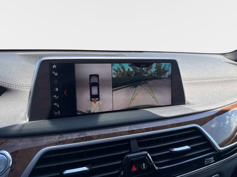Used 2019 BMW 750i xDrive AWD/4WD image 24
