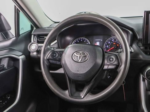 Used 2020 Toyota RAV4 LE FWD image 12