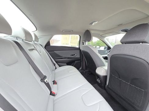 Used 2024 Hyundai Elantra Limited FWD image 27
