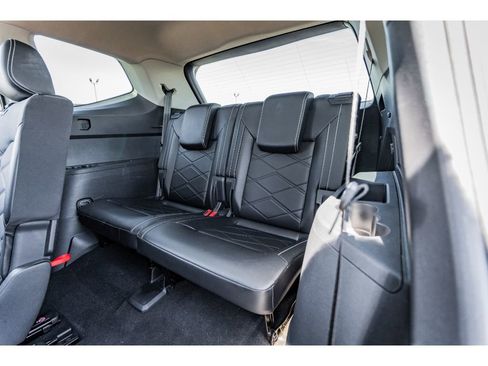 Used 2024 Volkswagen Atlas SE image 30