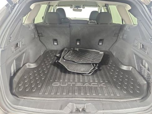 Used 2022 Subaru Outback Premium image 31